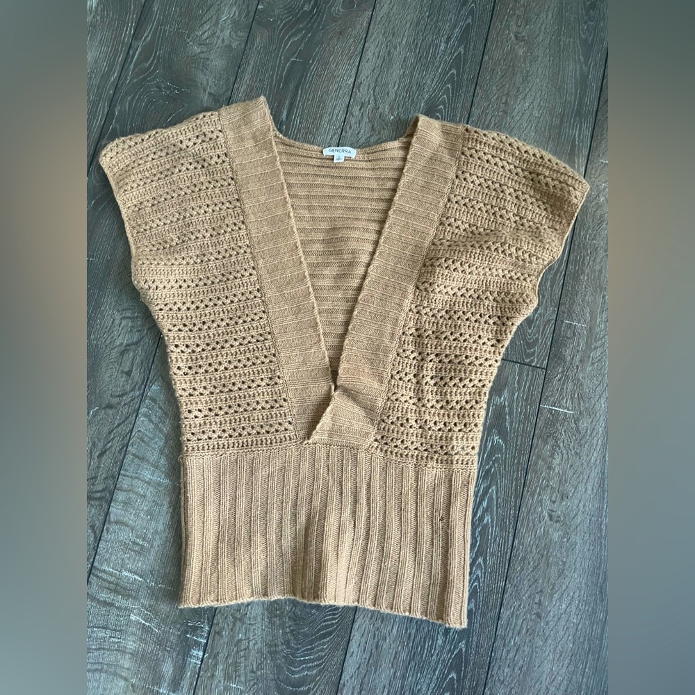 💛💛 GENERRA Brand. 80s 90s y2k. Cashmere women V-neck vest. Small